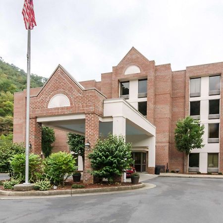 Comfort Inn & Suites Grundy Bagian luar foto