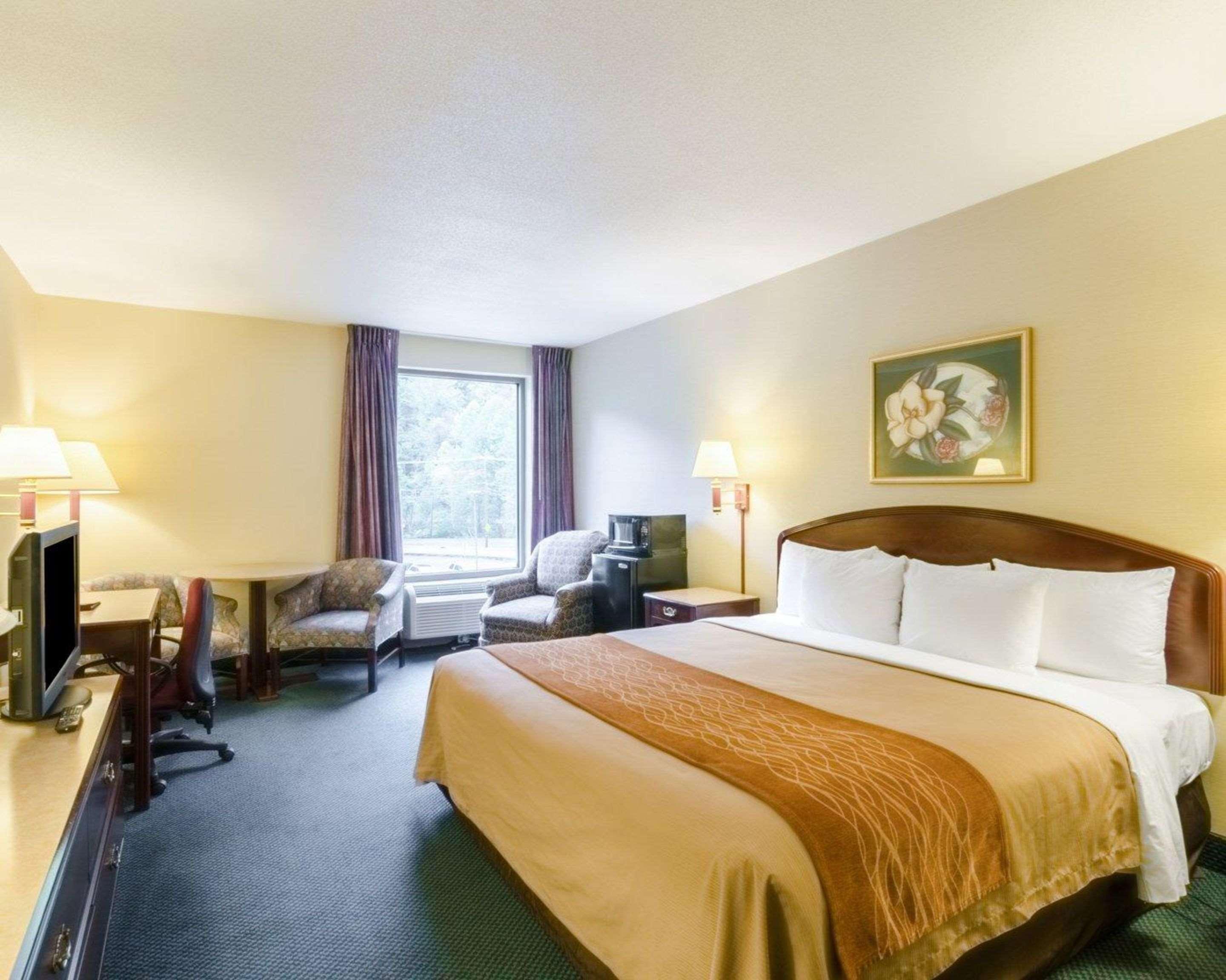 Comfort Inn & Suites Grundy Bagian luar foto
