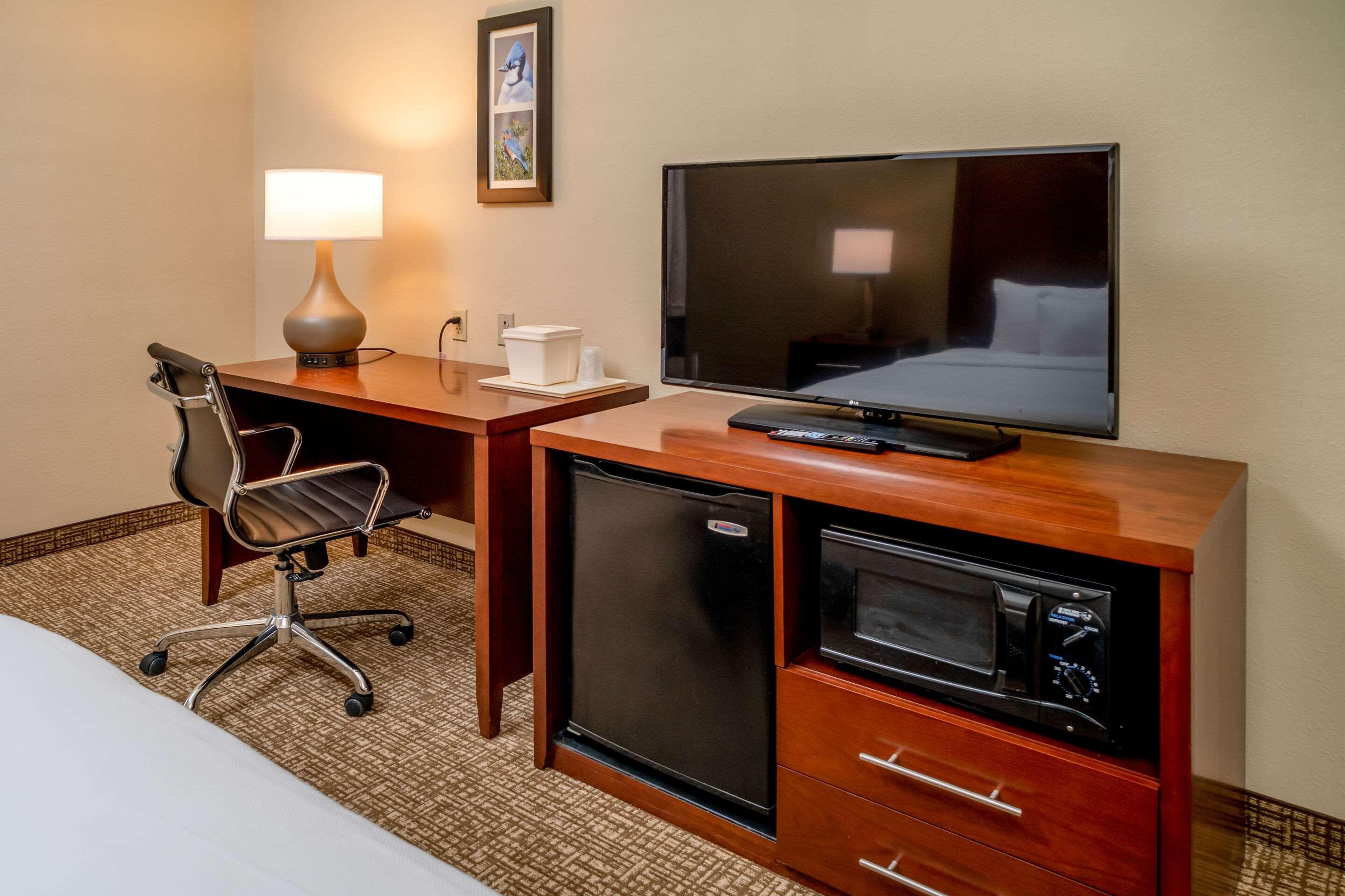 Comfort Inn & Suites Grundy Bagian luar foto