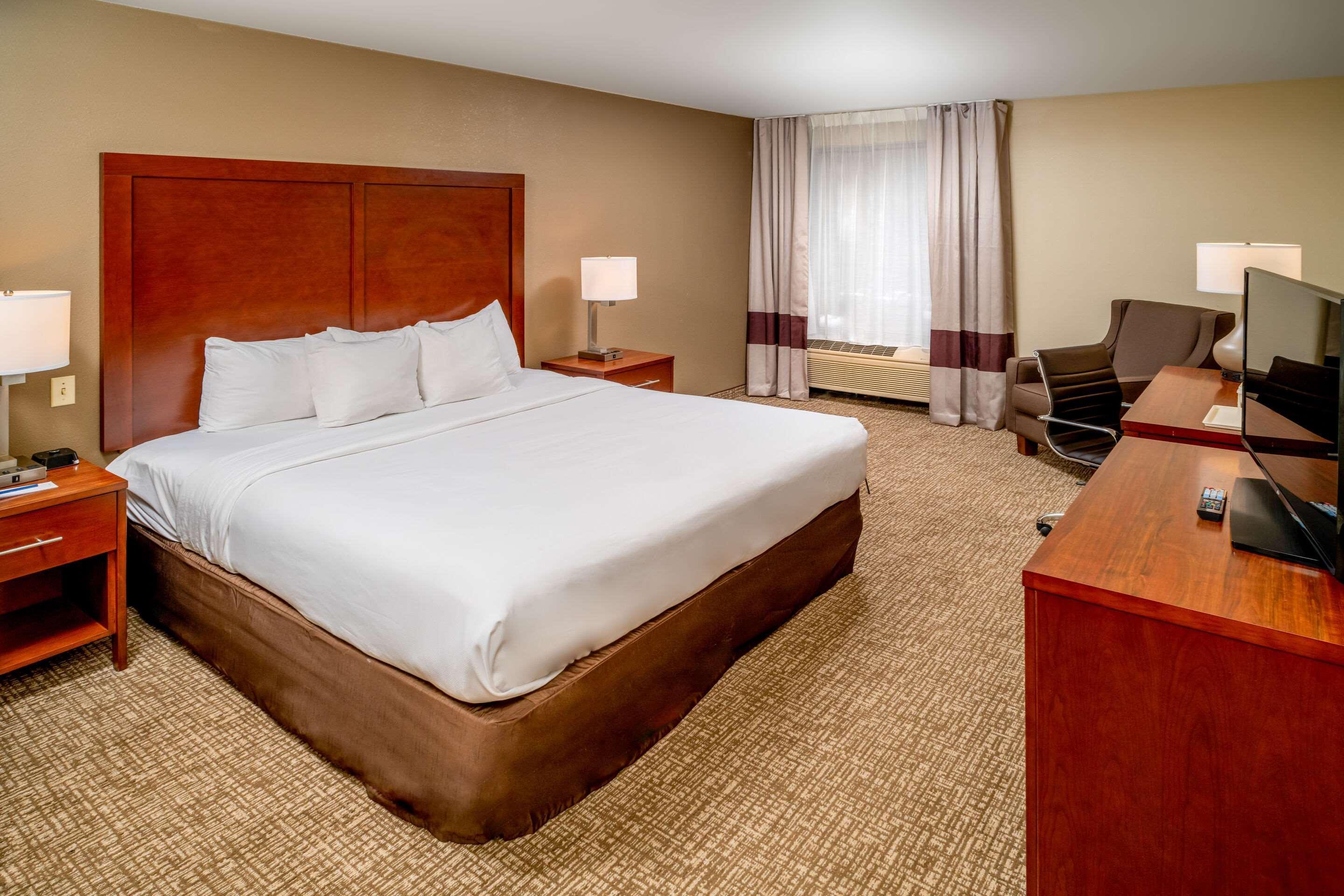 Comfort Inn & Suites Grundy Bagian luar foto
