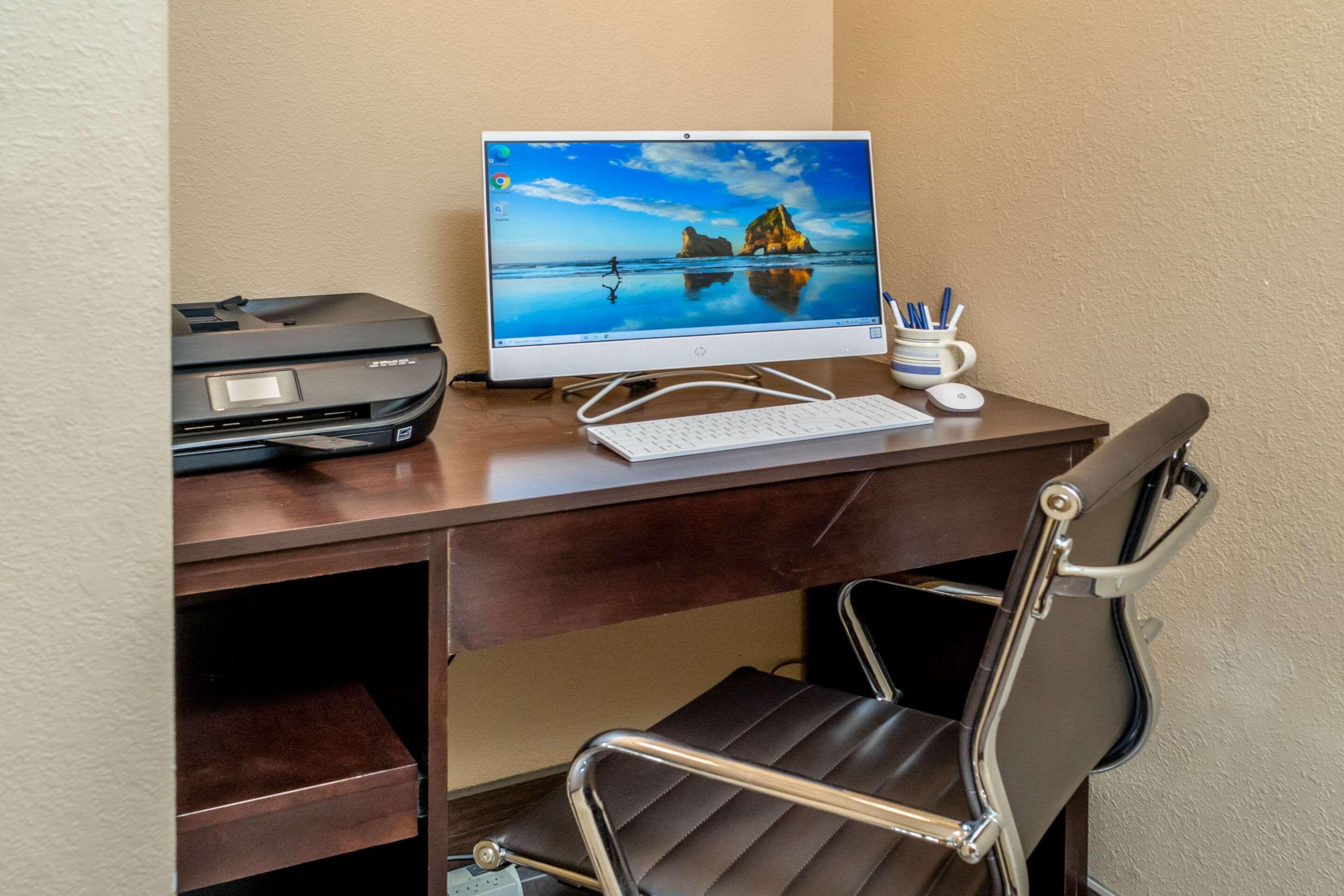 Comfort Inn & Suites Grundy Bagian luar foto