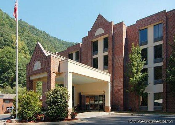 Comfort Inn & Suites Grundy Bagian luar foto