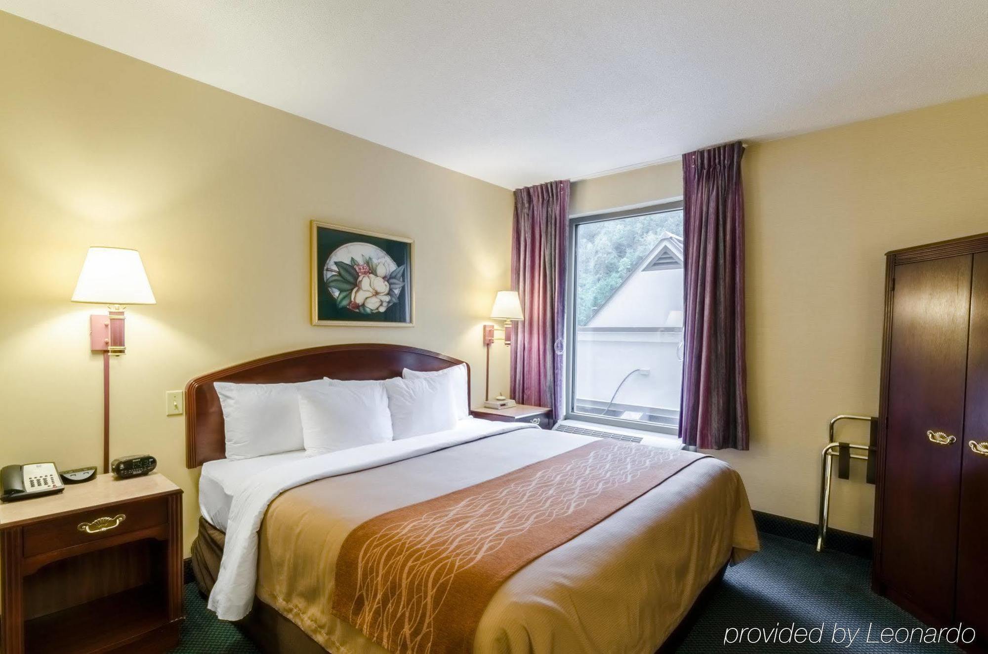Comfort Inn & Suites Grundy Bagian luar foto